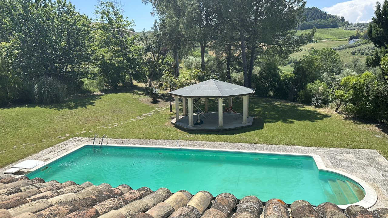 For sale villa in quiet zone Montesilvano Abruzzo foto 15