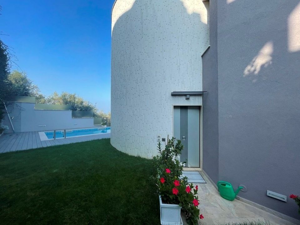 For sale villa in quiet zone Montesilvano Abruzzo foto 4