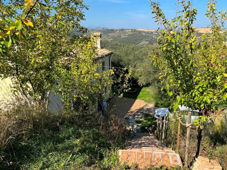 Se vende villa in zona tranquila Loreto Aprutino Abruzzo foto 26