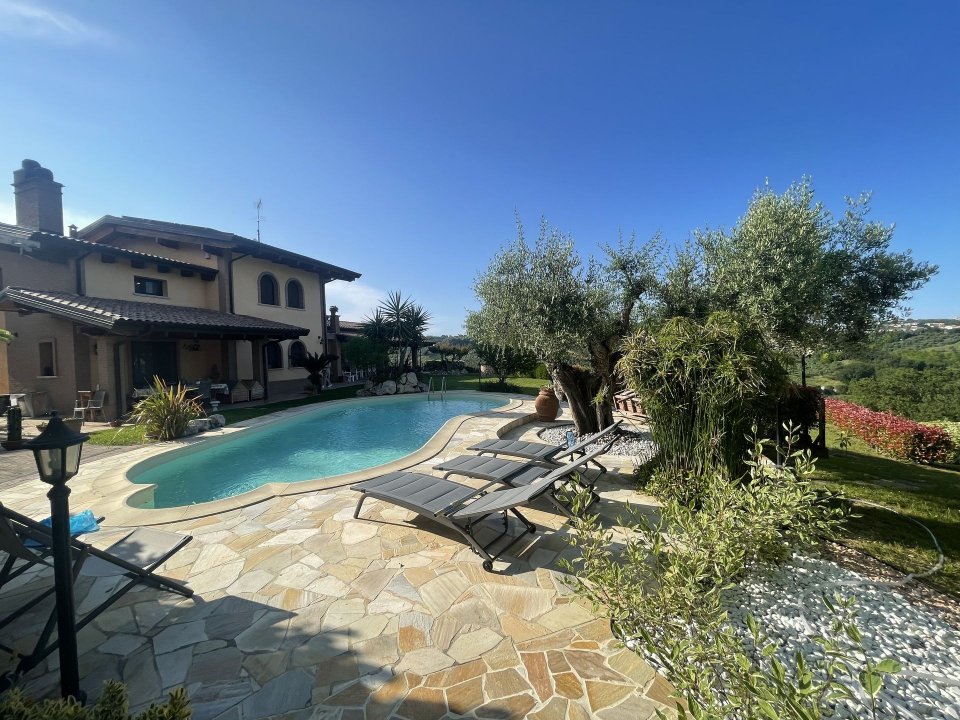 A vendre villa in zone tranquille Spoltore Abruzzo foto 1