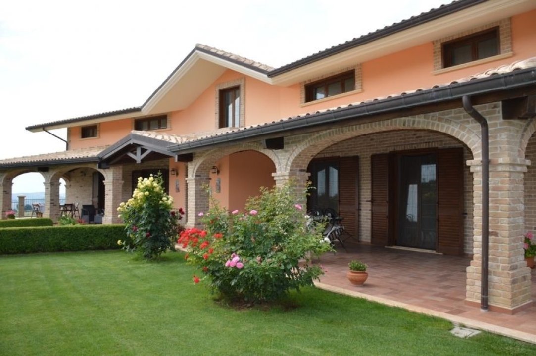 A vendre villa in zone tranquille Città Sant´Angelo Abruzzo foto 28
