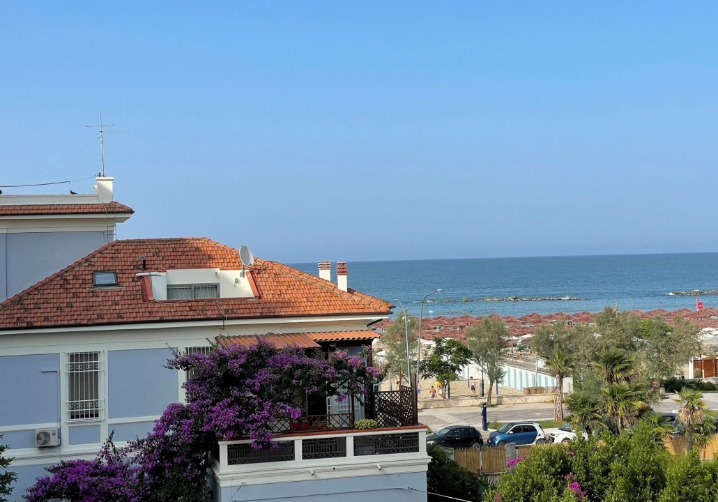 Se vende villa by the mar Pescara Abruzzo foto 2
