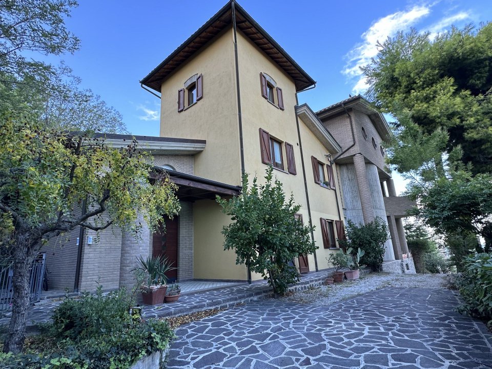 For sale villa by the sea Roseto degli Abruzzi Abruzzo foto 2