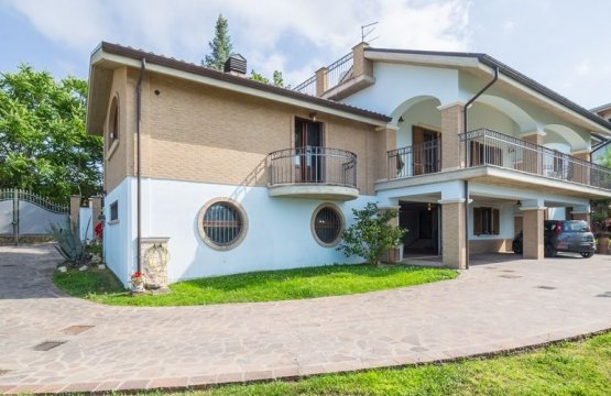 Zu verkaufen Villa Meer Pescara Abruzzo